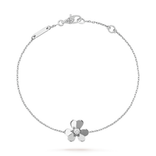 18K Frivole Medium Clover Bracelet
