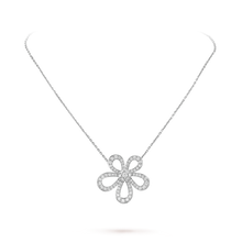 18K Flowerlace Pendant Necklace