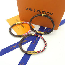 18K Louis Daily Confidential Pink Bracelet