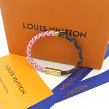 18K Louis Daily Confidential Pink Bracelet