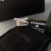 18K CC Diamonds Knot Ring