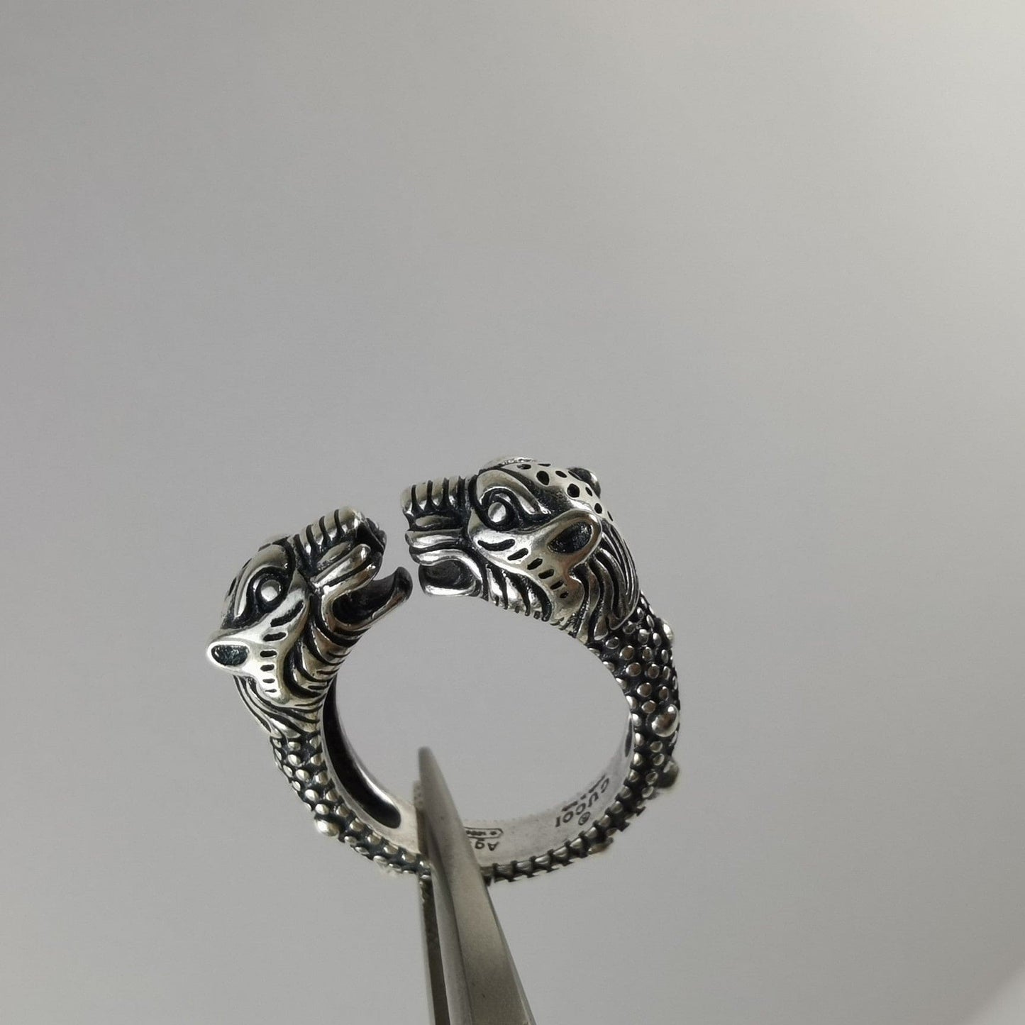 GG Tiger Head Ring