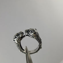 Double G Tiger Head Ring