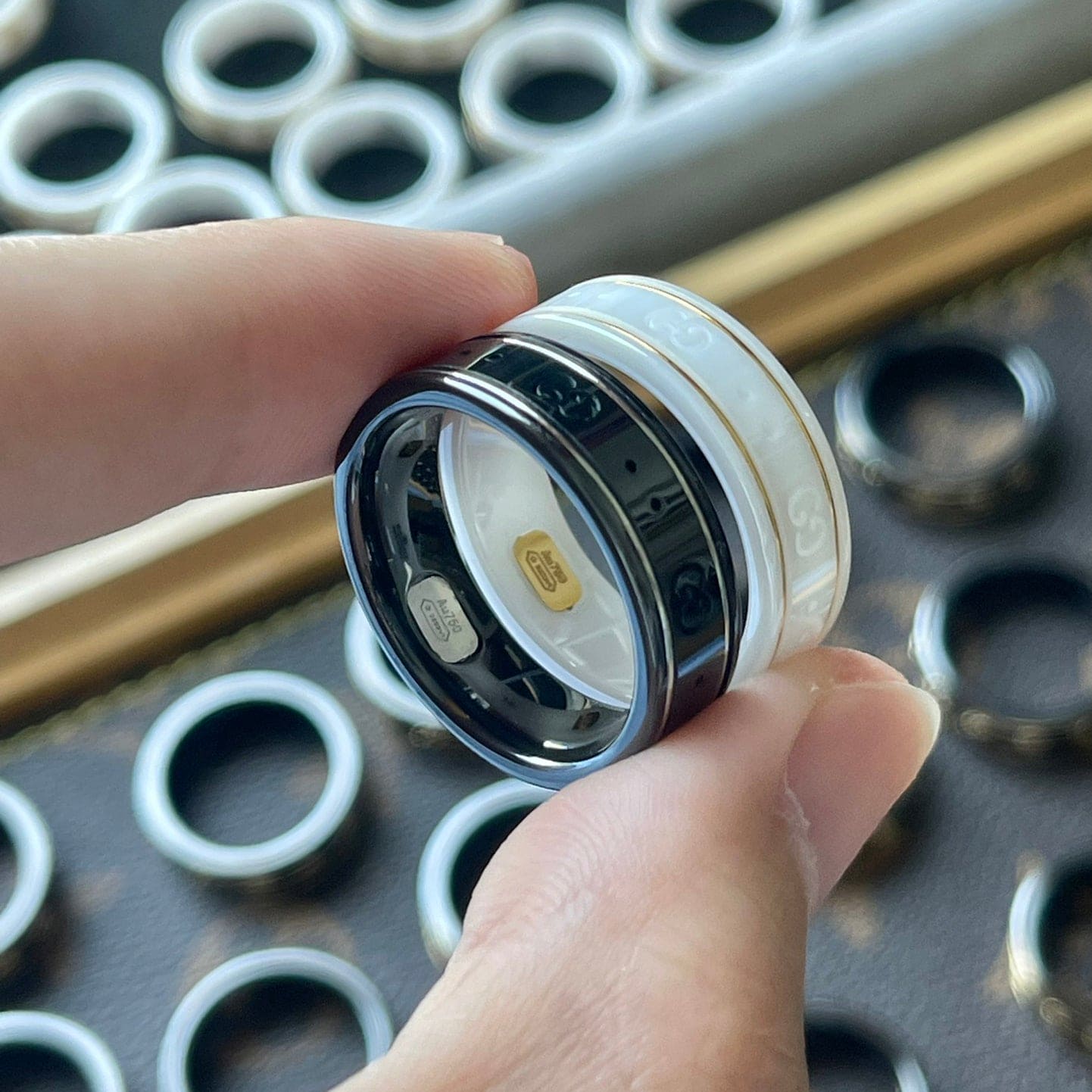 18K GG Icon Black Corundum Ring