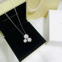 18K Three Flowers Lotus Necklace