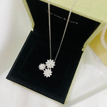 18K Three Flowers Lotus Necklace