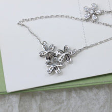 18K Three Flowers Socrate Necklace