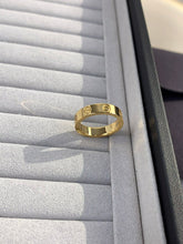 18K Love Wedding 4mm Ring