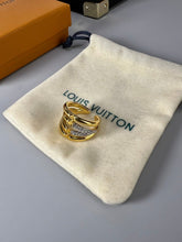 18K Louis Volt Upside Down Diamonds Ring