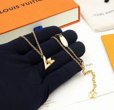 18K Louis Volt One Necklace