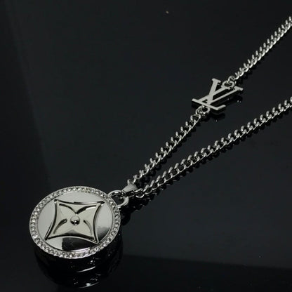 18K Louis Catch Necklace