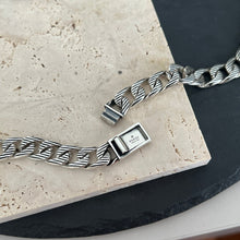 Double G Logo Enamel Chain Necklace