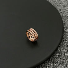 18K D'ancre Divine H Ring
