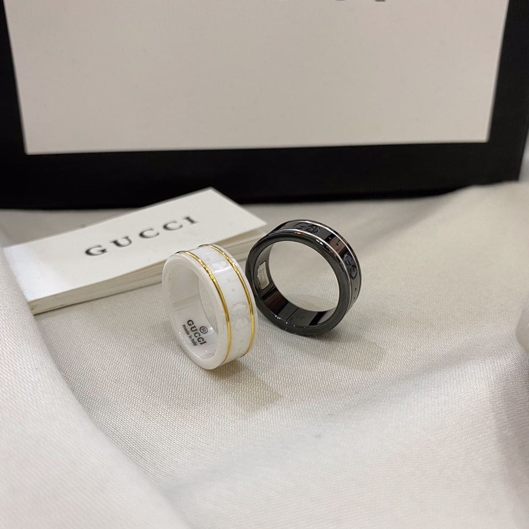 18K GG Icon Black Corundum Ring