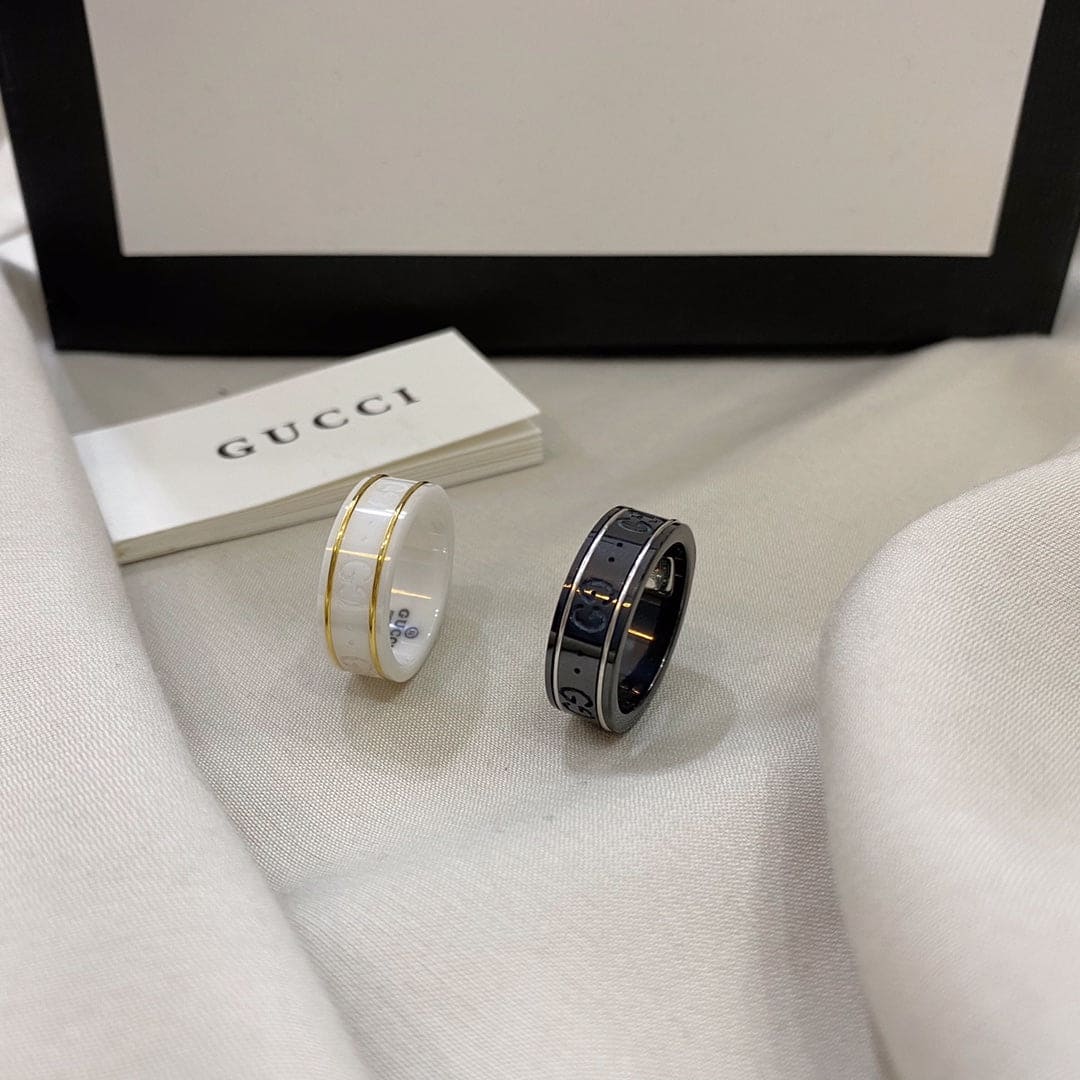 18K Double G Icon White Zirconia Ring