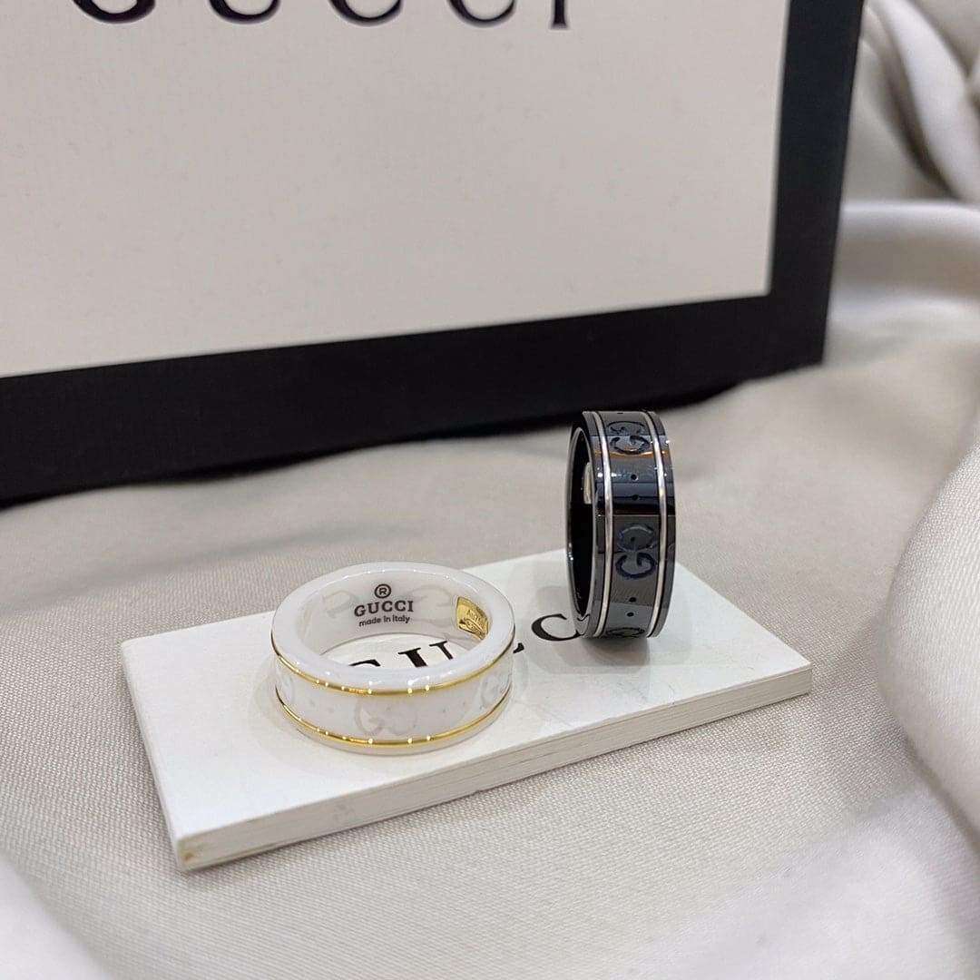 18K Double G Icon White Zirconia Ring