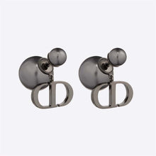 18K CD Tribales Grey Pearl Earrings