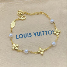 18K Louis Blossom Pearl Bracelet