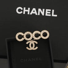 18K CHANEL Coco Crush Pearls Brooch