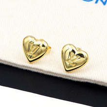 18K Louis Heart Earrings