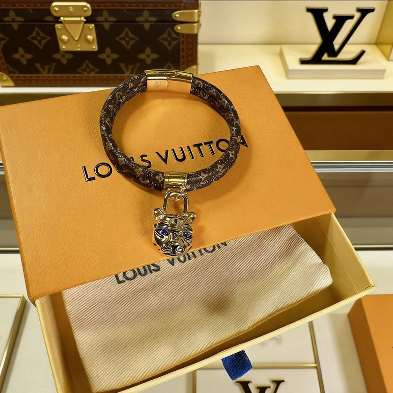 18K Louis Tiger Gold Bracelet