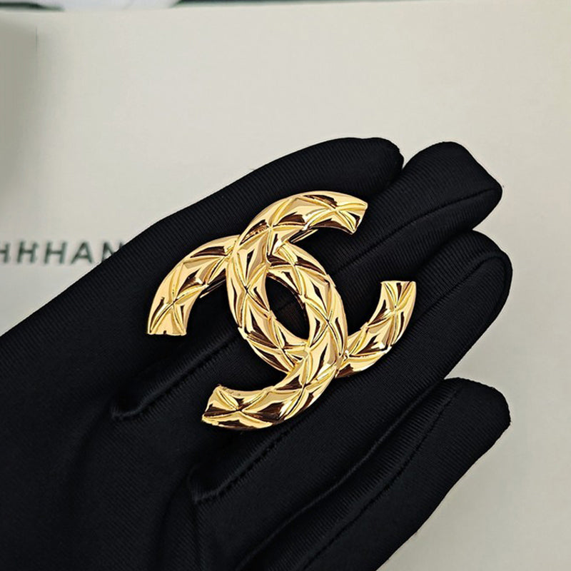 18K CC Uneven Gold Brooch