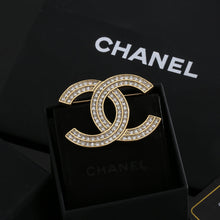 18K CHANEL CC Diamonds Brooch