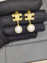 18K Triomphe Pearls Earrings