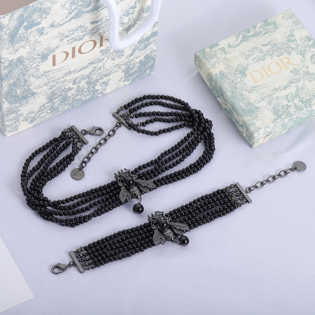 18K CD Bee Black Pearls Bracelet