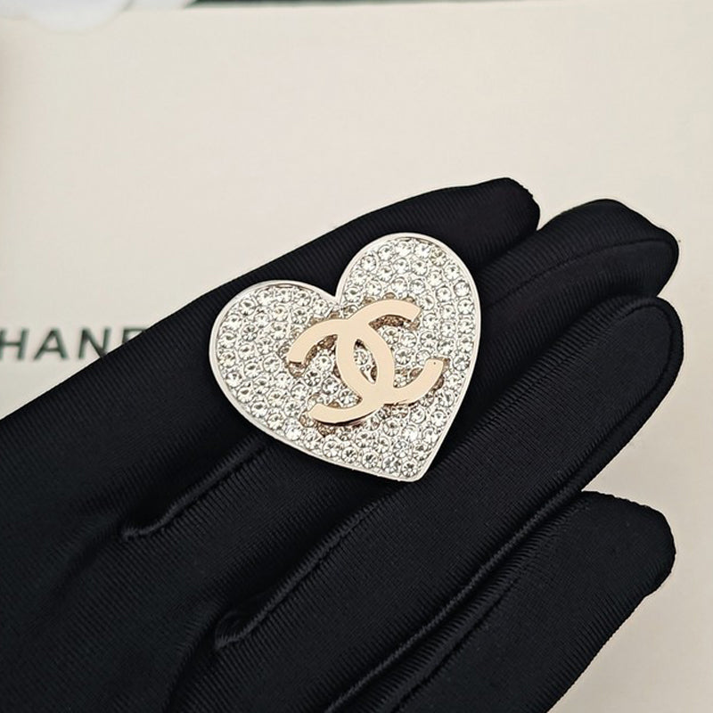 18K CC Diamond Heart Gold Brooch