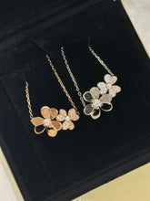 18K Frivole Clover Clover Necklace