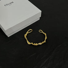 18K Triomphe Open Bracelet