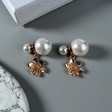 18K Dior Vintage Flower Pearl Earrings