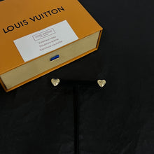 18K Louis Heart Earrings