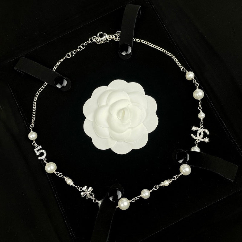 18K CC N.5 Choker Diamond Necklace