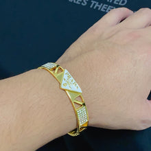 18K Pra Triangle Diamond Bracelet