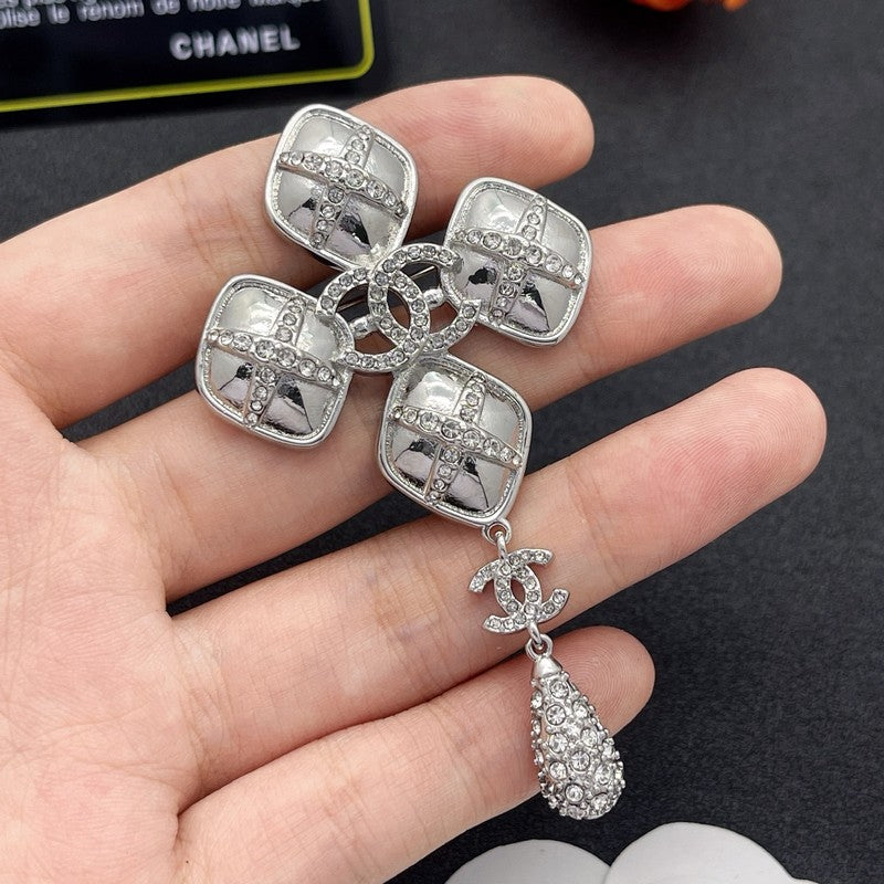 18K CC Diamond Shape Drop Brooch