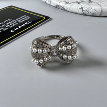 18K Chanel Bow Tie Pearls Ring