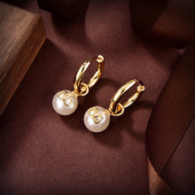18K Vlogo Pearl Earrings