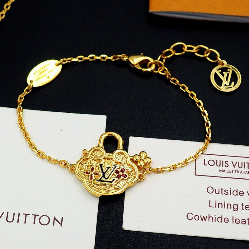 18K Louis Vintage Lock Gold Bracelet