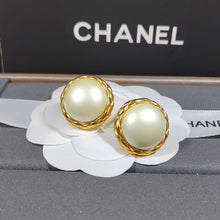 18K CHANEL CC Round Pearl Earrings