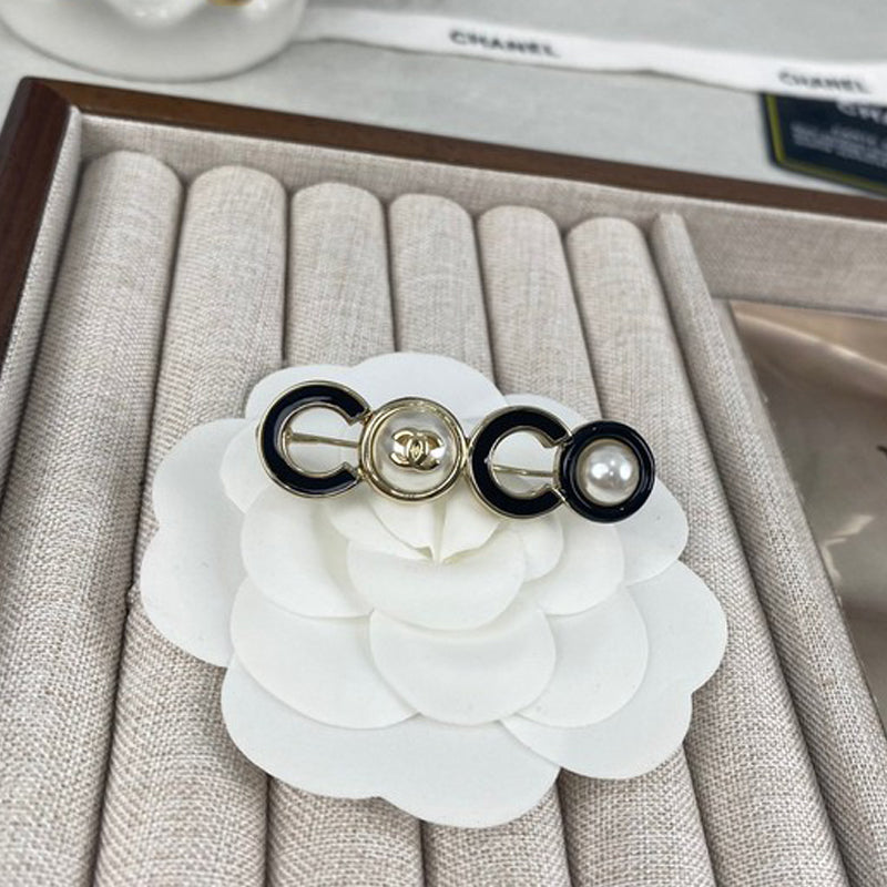 18K CC Coco Crush Brooch