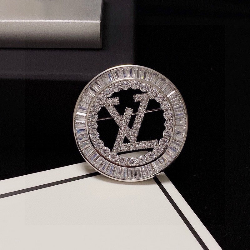 18K Louis Full Diamond Brooch