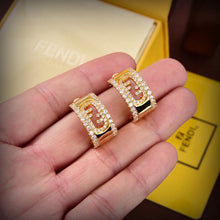 18K F O’Lock Earrings