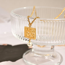 18K CD Miss Necklace