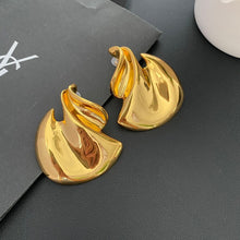 18K Saint Gold Earrings