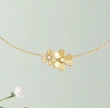 18K Frivole Clover Clover Necklace