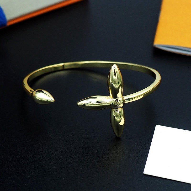 18K Louis Louisette Bracelet