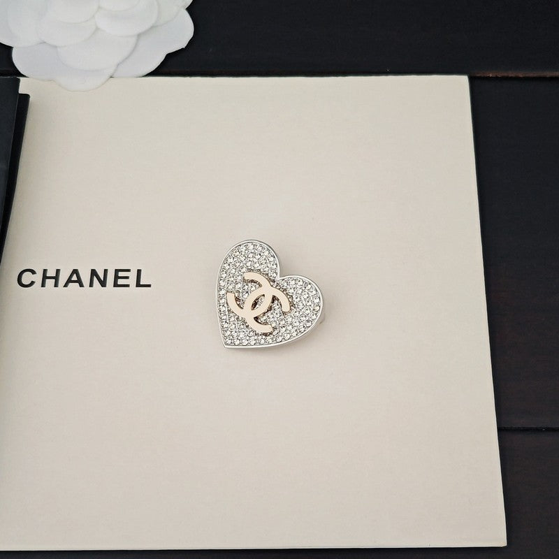 18K CC Diamond Heart Gold Brooch