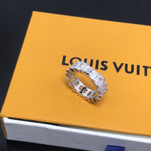 18K Louis Crystals Ring